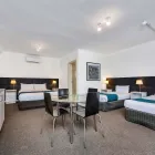 Business 4 image COMFORT INN & SUITES MANHATTAN Hotel in Adelaide SA