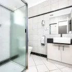 Business 7 image COMFORT INN & SUITES MANHATTAN Hotel in Adelaide SA