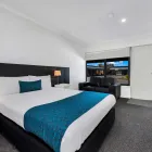 Business 27 image COMFORT INN & SUITES MANHATTAN Hotel in Adelaide SA
