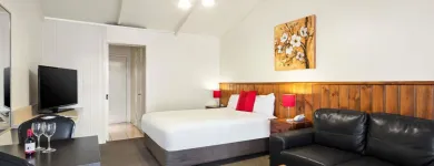 Business 7 image QUALITY HOTEL LAKESIDE Quality Hotel in Bendigo VIC