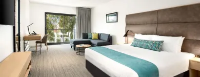 Business 10 image QUALITY HOTEL LAKESIDE Quality Hotel in Bendigo VIC