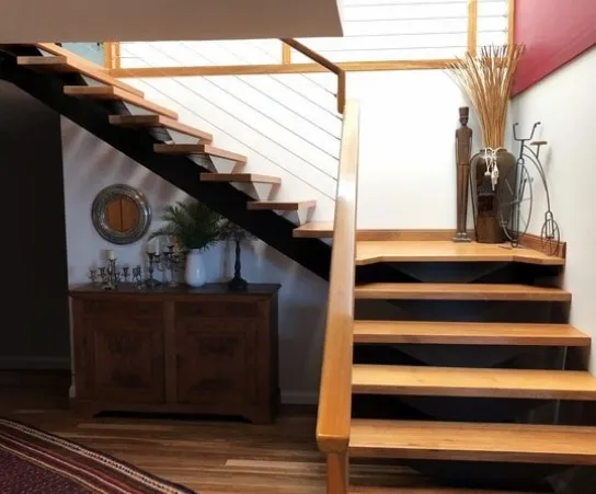 Business 1 image STEEL SPINE STAIRS