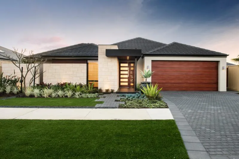 Business 1 image GO HOMES