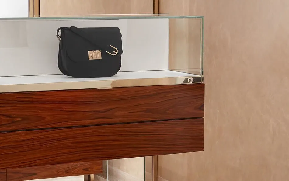 Business 1 image FURLA