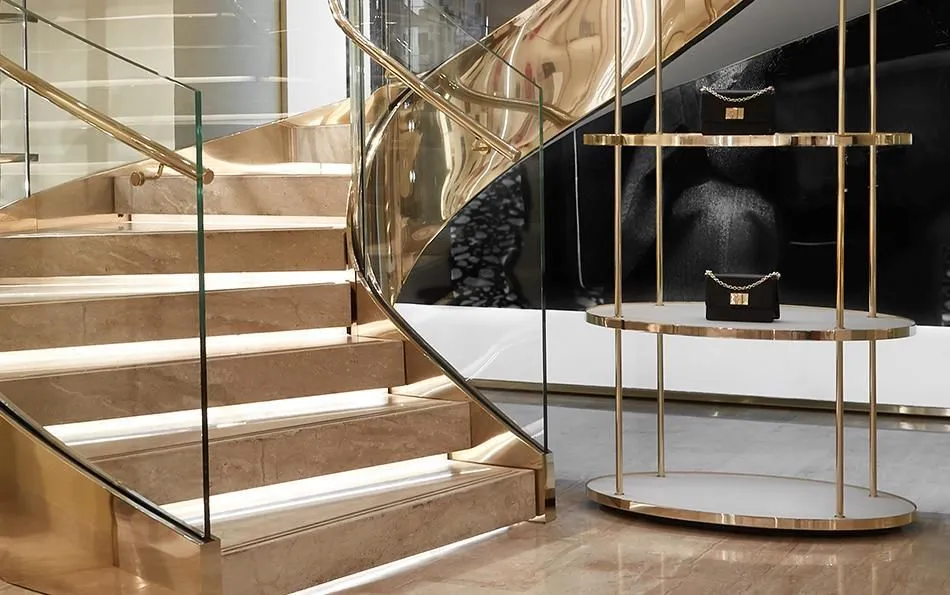 Business 3 image FURLA