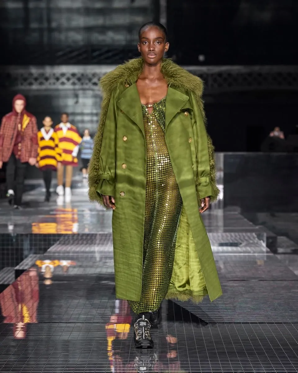 Business 15 image BURBERRY